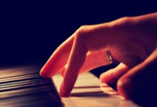 包含集结日德甲焦点战；上海海港手感冰凉；管理层满意；年轻球员得到机会的词条-爱游戏网站下载